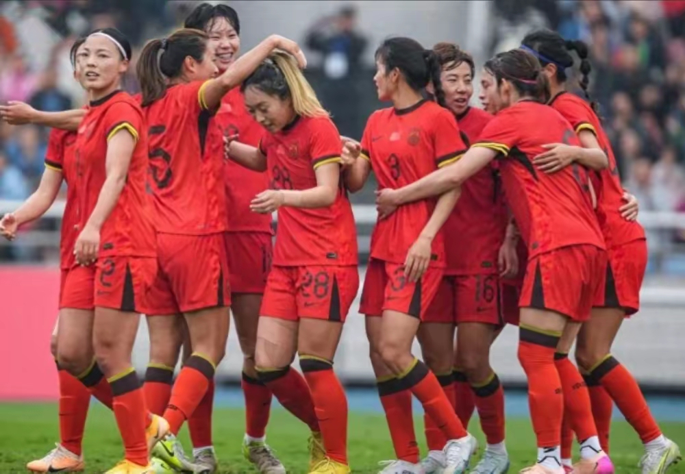 开云体育登录-亚洲女足锦标赛中，中国队踢出绝佳进攻