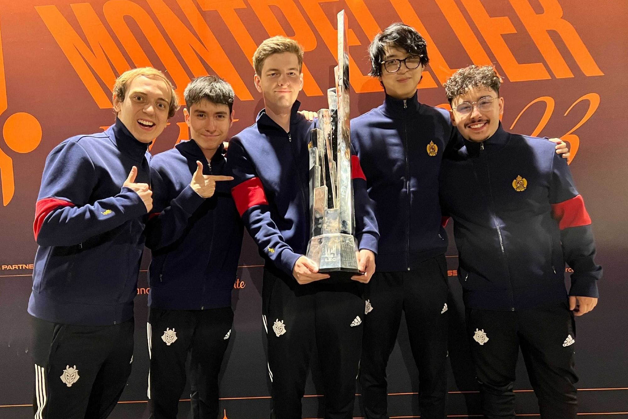 包含FNC强势Rogue,Hanssama送出助攻的词条 包含FNC强势Rogue,Hanssama送出助攻的词条